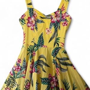 Hell Bunny Tahiti Tropical Hibiscus 50s Swing Dress Yellow Size XS (UK 8)